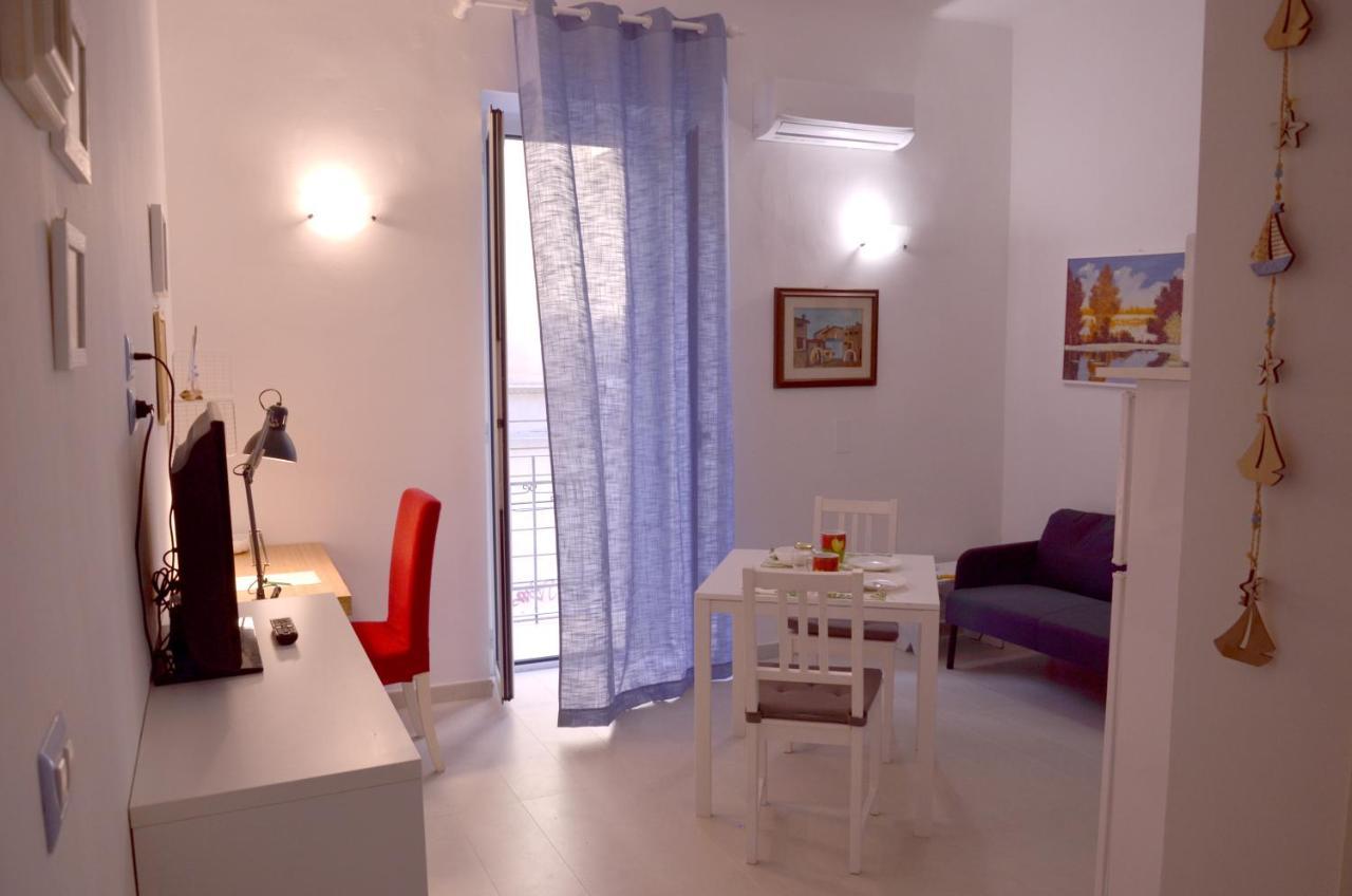 Meme Apartment Bari Luaran gambar
