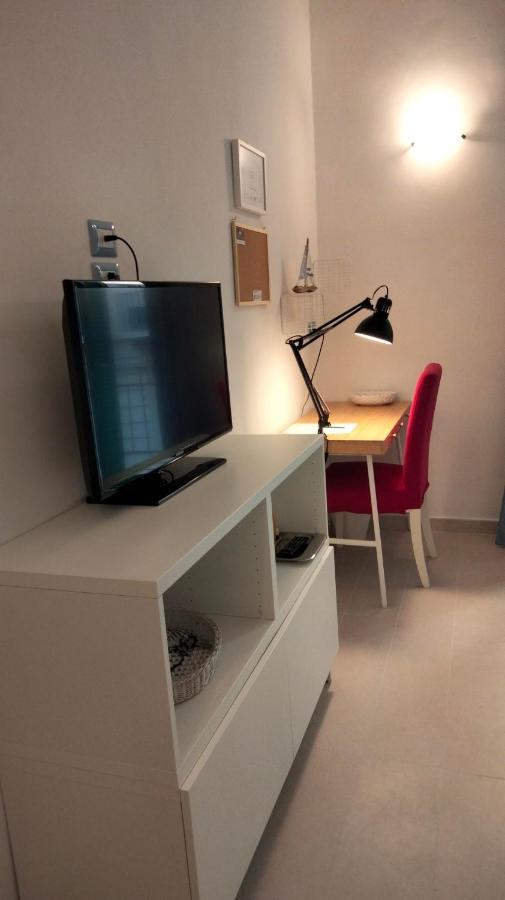 Meme Apartment Bari Luaran gambar