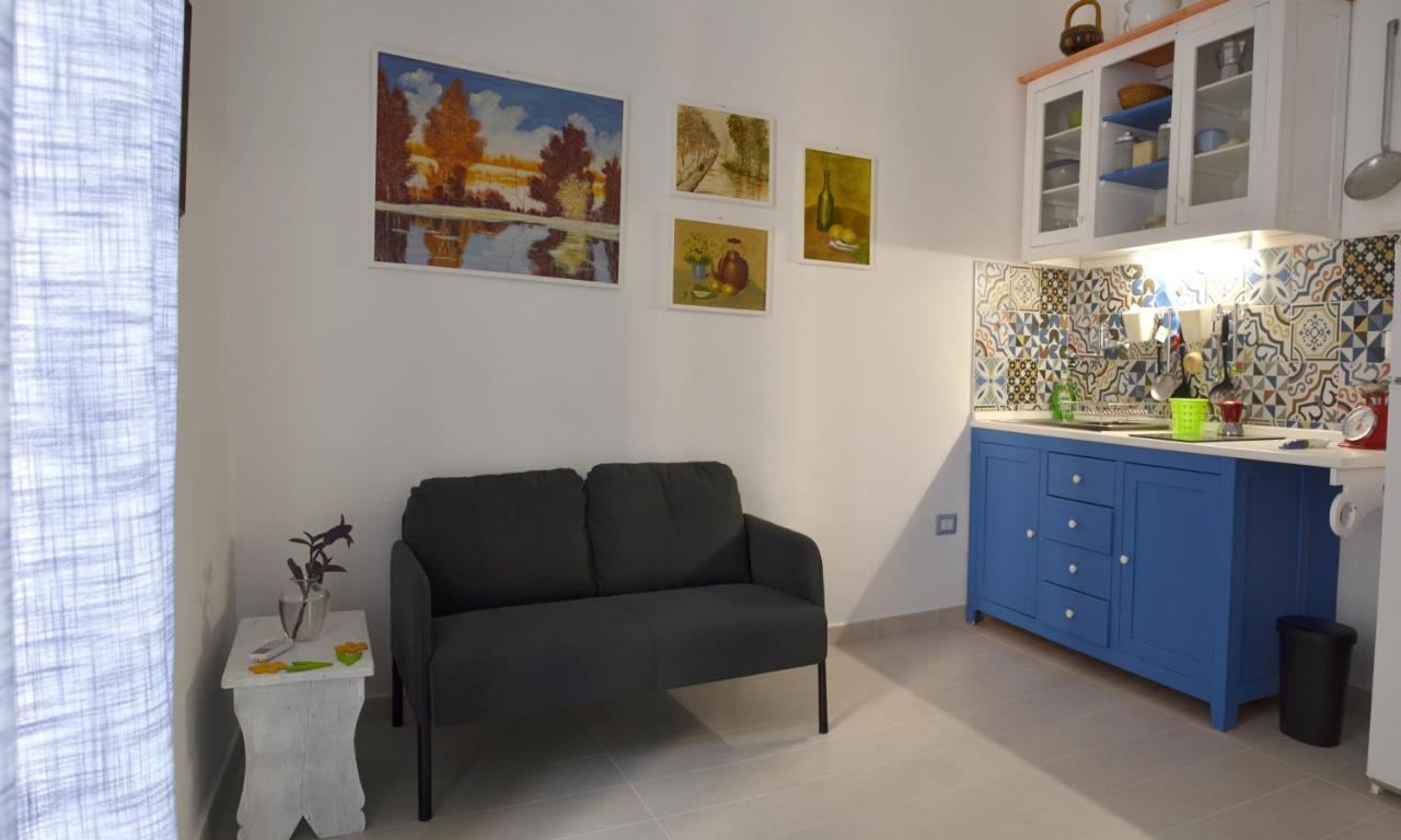 Meme Apartment Bari Luaran gambar