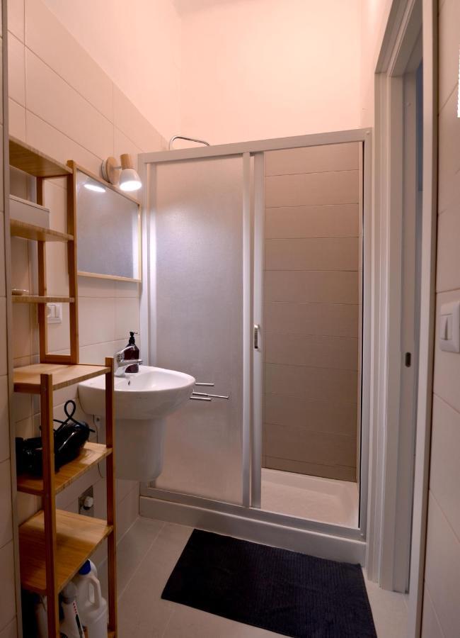 Meme Apartment Bari Luaran gambar